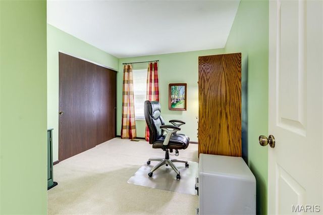 5 Aken Court, St Peters, MO 63376