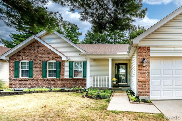 5 Aken Court, St Peters, MO 63376