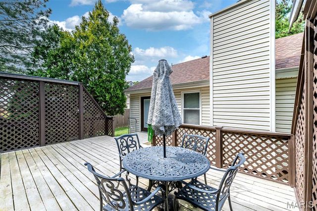 5 Aken Court, St Peters, MO 63376