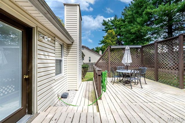5 Aken Court, St Peters, MO 63376