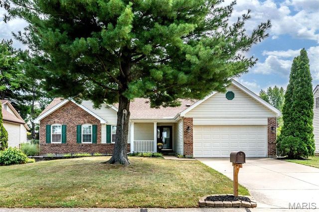 5 Aken Court, St Peters, MO 63376