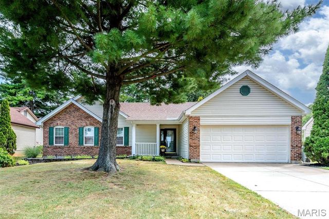 5 Aken Court, St Peters, MO 63376
