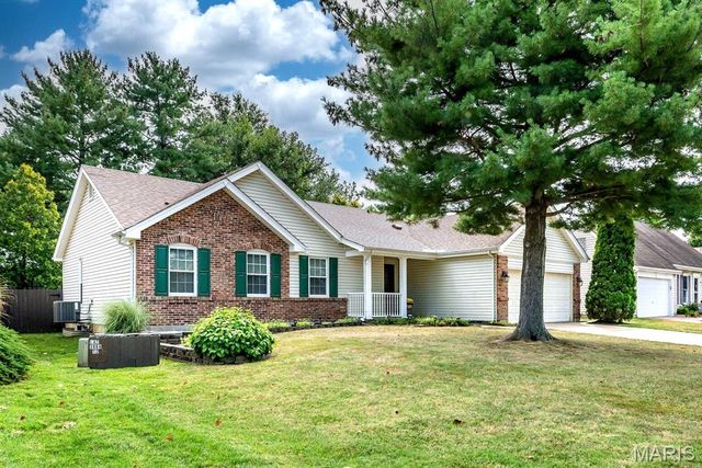 5 Aken Court, St Peters, MO 63376