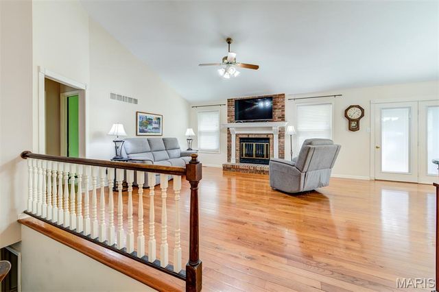 5 Aken Court, St Peters, MO 63376