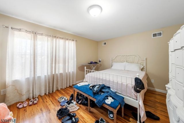 1073 Bond St, Elizabeth City, NJ 07201