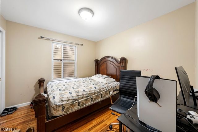 1073 Bond St, Elizabeth City, NJ 07201