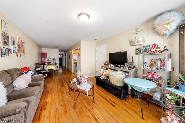 1073 Bond St, Elizabeth City, NJ 07201