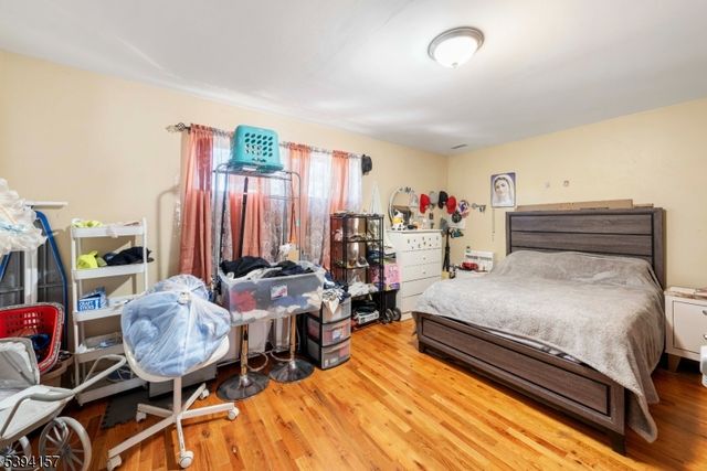 1073 Bond St, Elizabeth City, NJ 07201