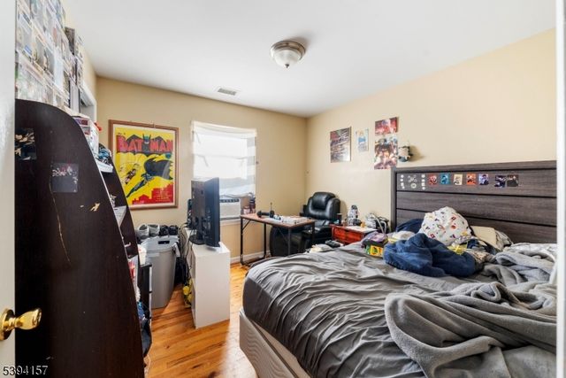 1073 Bond St, Elizabeth City, NJ 07201