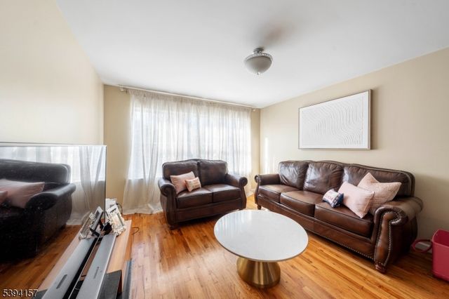 1073 Bond St, Elizabeth City, NJ 07201