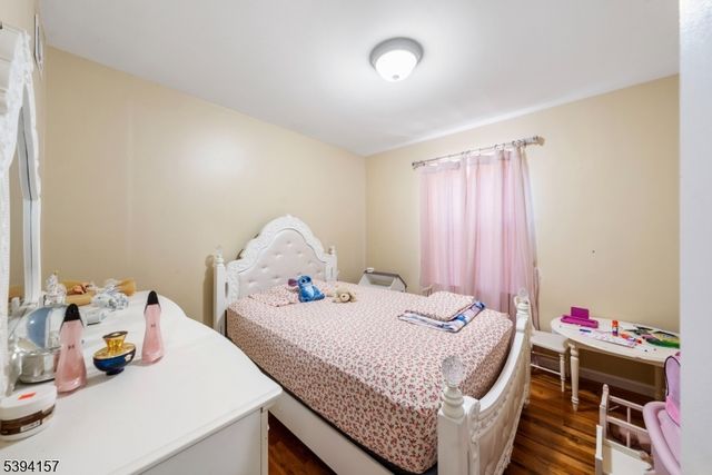 1073 Bond St, Elizabeth City, NJ 07201