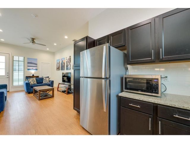 2400 Louis Henna BLVD 301, Round Rock, TX 78664