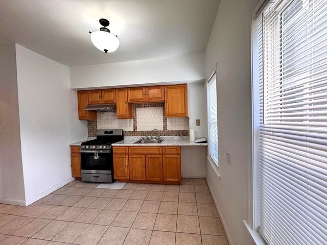 11 Fairmont Pl 1, Malden, MA 02148