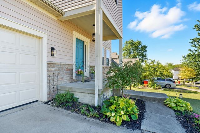 322 Weatherburn Drive, Pataskala, OH 43062