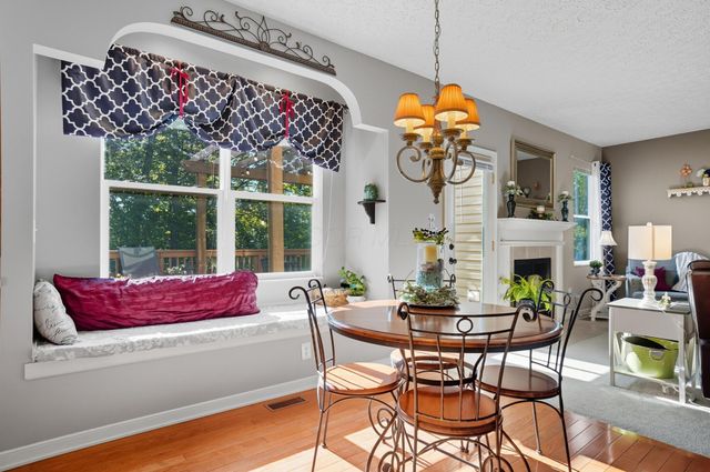 322 Weatherburn Drive, Pataskala, OH 43062