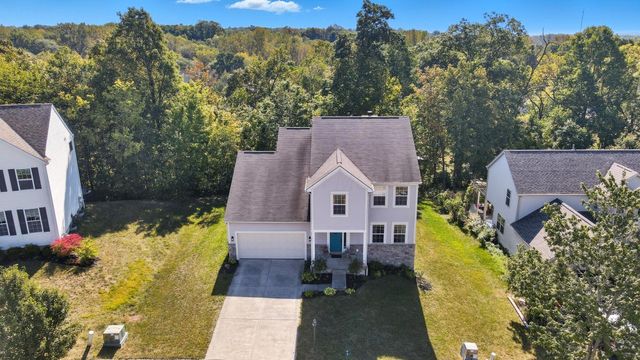 322 Weatherburn Drive, Pataskala, OH 43062