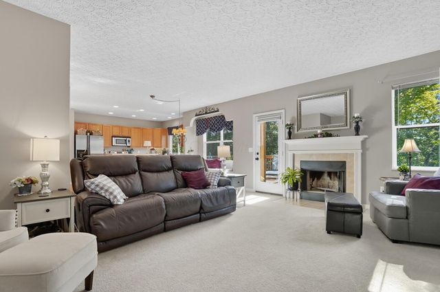 322 Weatherburn Drive, Pataskala, OH 43062