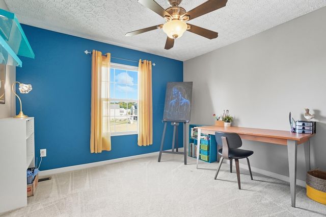 322 Weatherburn Drive, Pataskala, OH 43062