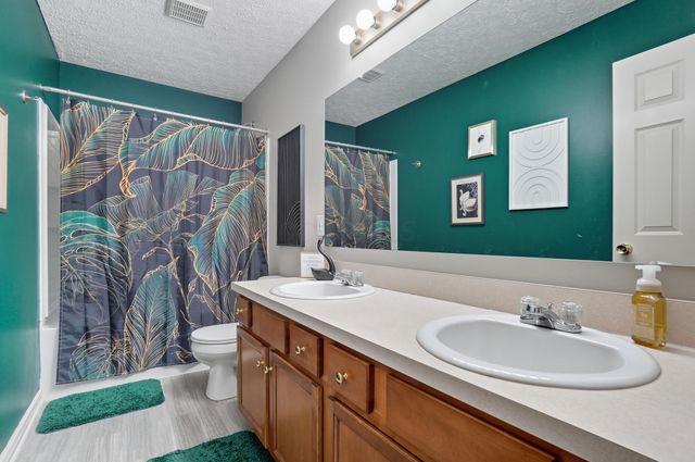 322 Weatherburn Drive, Pataskala, OH 43062