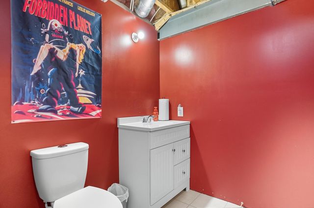 322 Weatherburn Drive, Pataskala, OH 43062