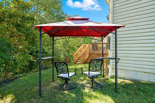 322 Weatherburn Drive, Pataskala, OH 43062