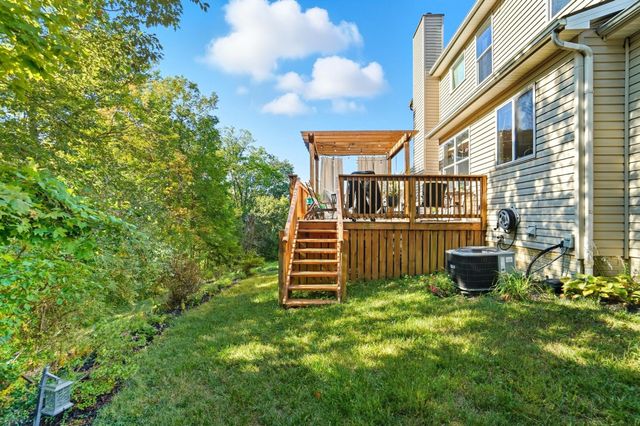 322 Weatherburn Drive, Pataskala, OH 43062