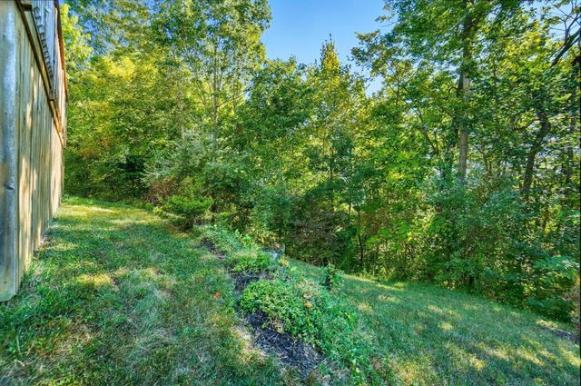 322 Weatherburn Drive, Pataskala, OH 43062