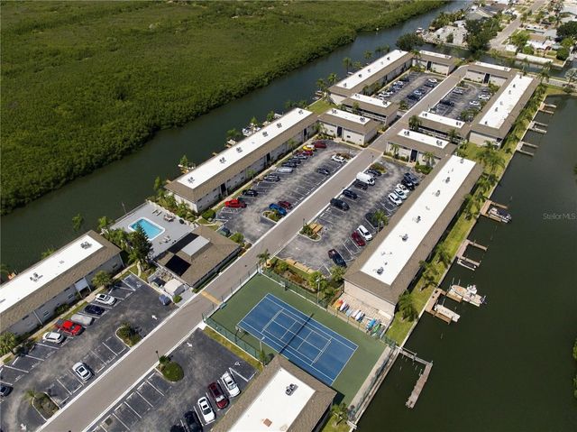 8811 BAY POINTE DRIVE C102, Tampa, FL 33615