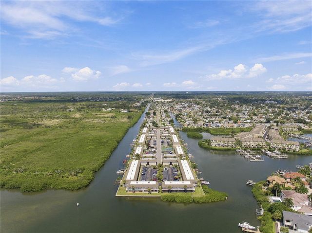 8811 BAY POINTE DRIVE C102, Tampa, FL 33615