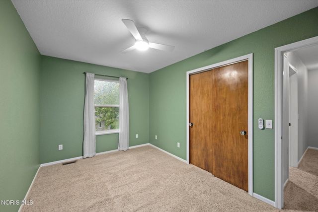 3519 Indian Oaks Lane, Toledo, OH 43617