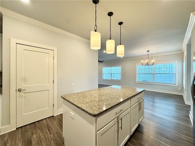 904 NE Heights Lane, Bentonville, AR 72712