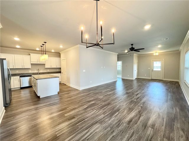 904 NE Heights Lane, Bentonville, AR 72712