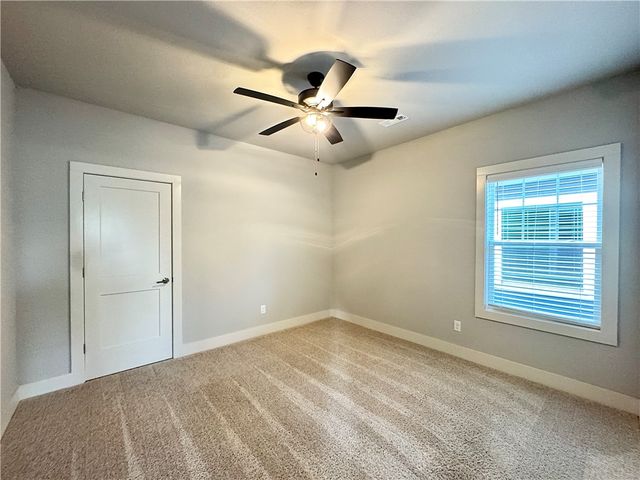904 NE Heights Lane, Bentonville, AR 72712