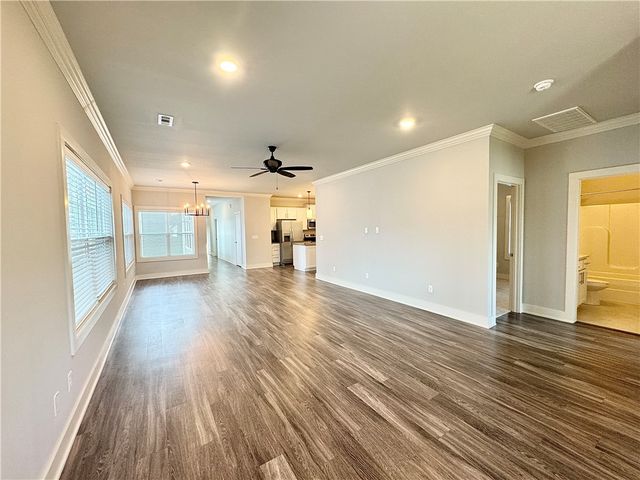 904 NE Heights Lane, Bentonville, AR 72712