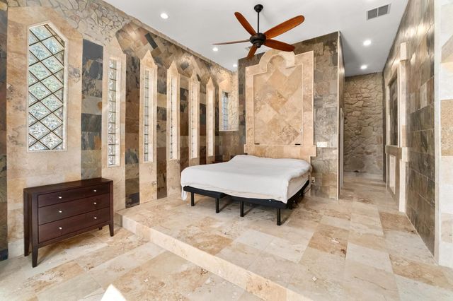 340 Barton Ranch RD, Dripping Springs, TX 78620