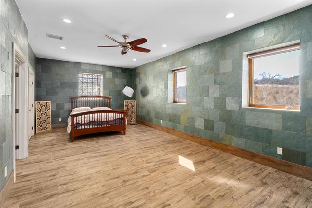 340 Barton Ranch RD, Dripping Springs, TX 78620