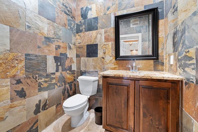 340 Barton Ranch RD, Dripping Springs, TX 78620