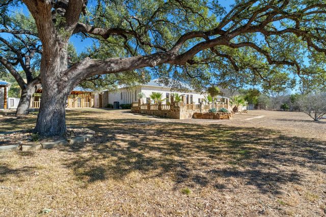 340 Barton Ranch RD, Dripping Springs, TX 78620