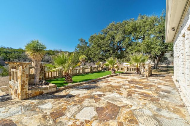 340 Barton Ranch RD, Dripping Springs, TX 78620