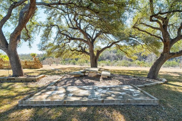 340 Barton Ranch RD, Dripping Springs, TX 78620