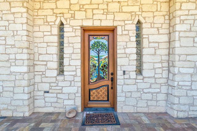 340 Barton Ranch RD, Dripping Springs, TX 78620