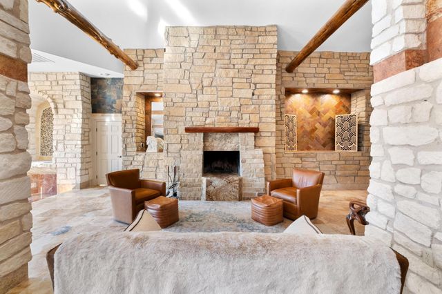 340 Barton Ranch RD, Dripping Springs, TX 78620