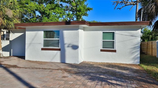 326 HOBART AVENUE, Daytona Beach, FL 32114