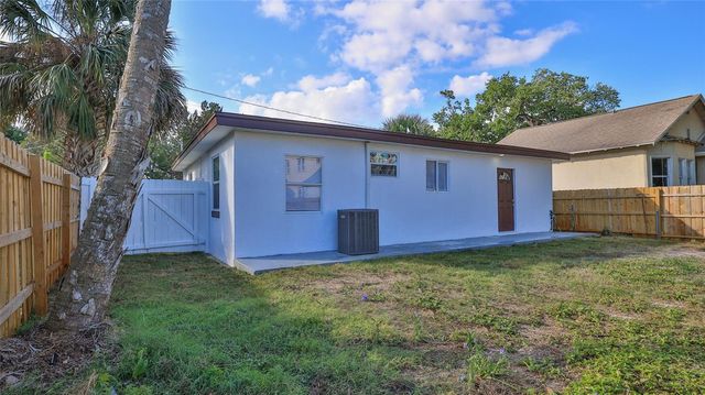 326 HOBART AVENUE, Daytona Beach, FL 32114