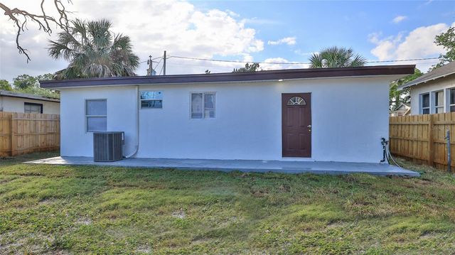 326 HOBART AVENUE, Daytona Beach, FL 32114