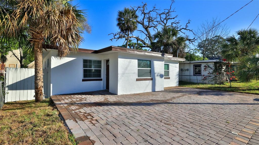326 HOBART AVENUE, Daytona Beach, FL 32114