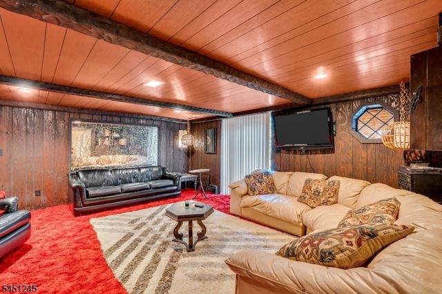 10 Sussex St, Byram Twp., NJ 07874