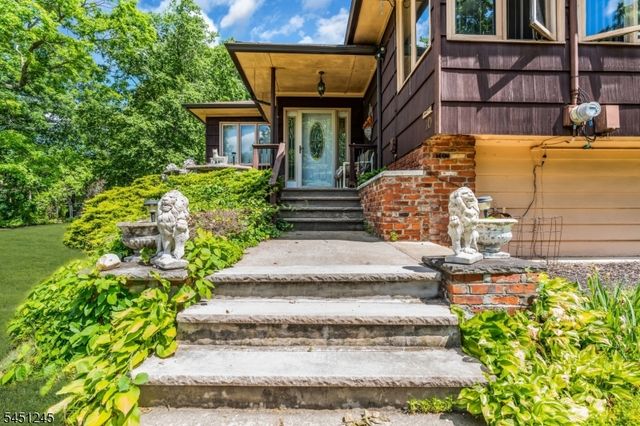 10 Sussex St, Byram Twp., NJ 07874