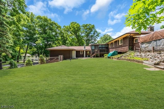 10 Sussex St, Byram Twp., NJ 07874