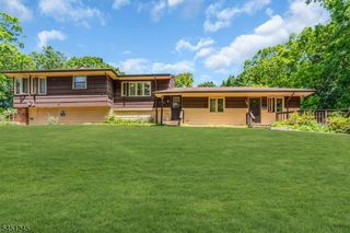 10 Sussex St, Byram Twp., NJ 07874